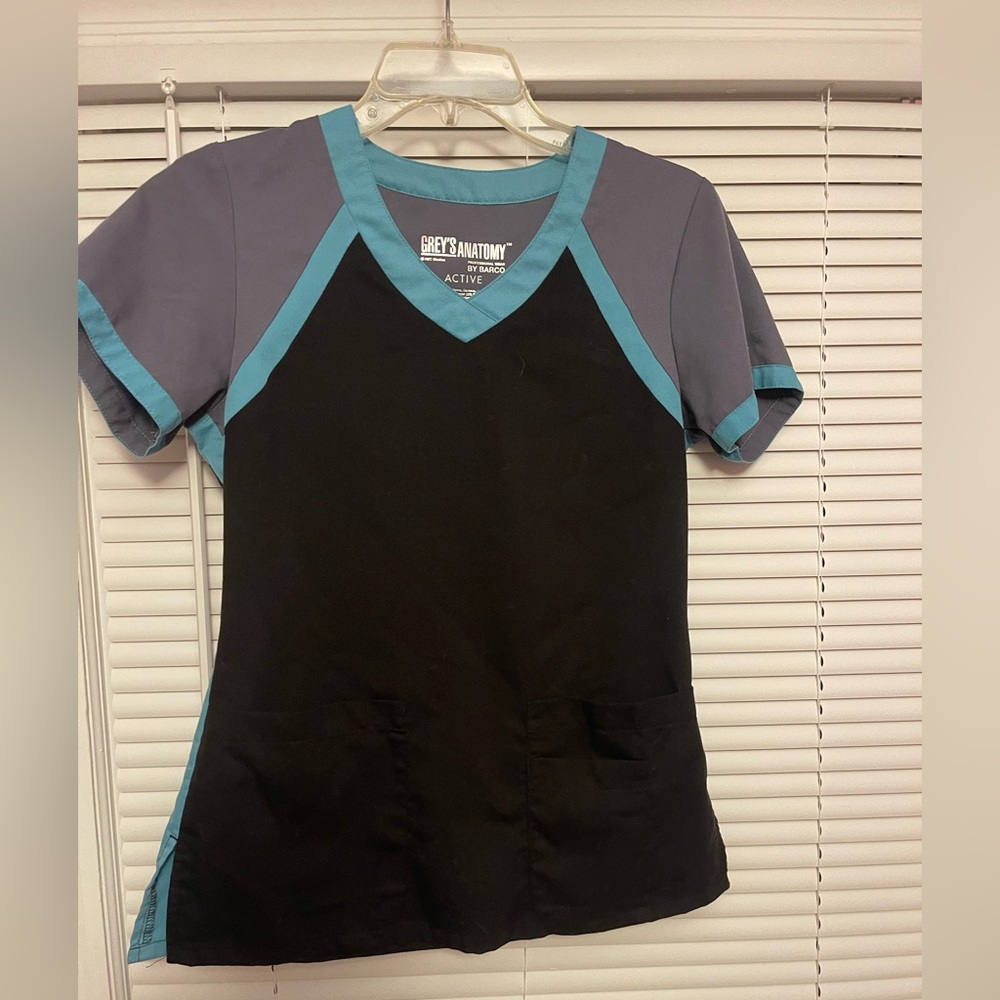 Grey's Anatomy Black and Gray Scrub top